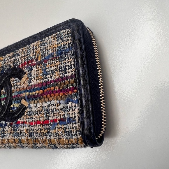 🔥CHANEL Tweed/ Exotic Leather Wallet - Picture 8 of 12